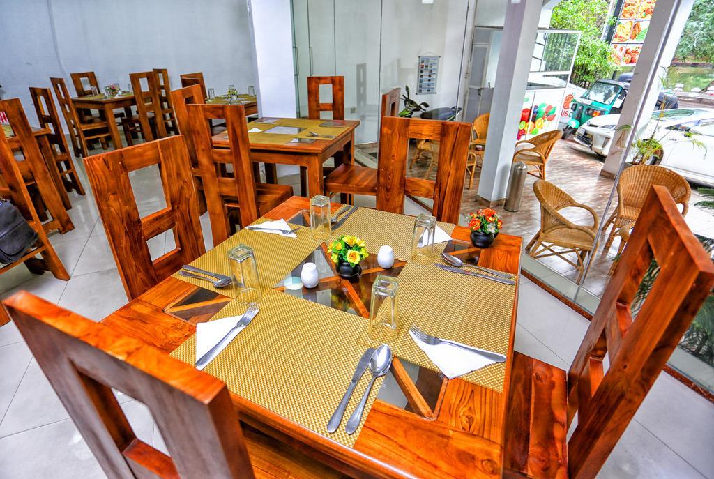 Citrus Cafe Inn Kandy Dış mekan fotoğraf